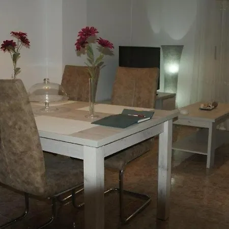 La Casa Hermosa *