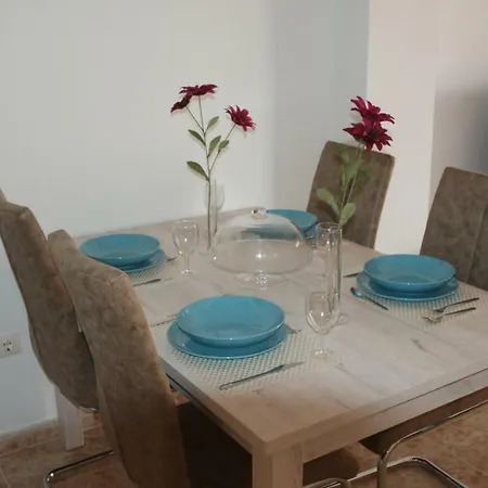La Casa Hermosa *